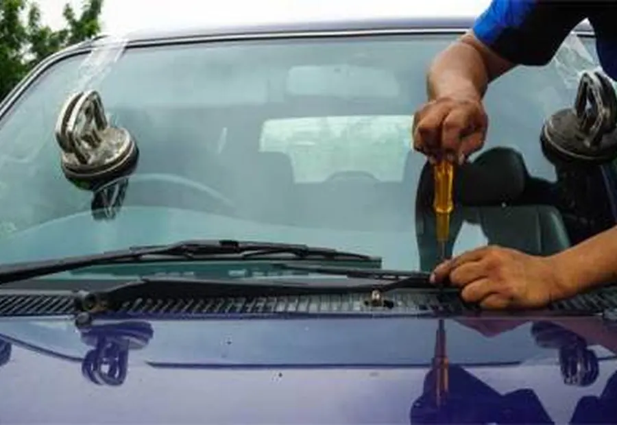 Windshield replacement service